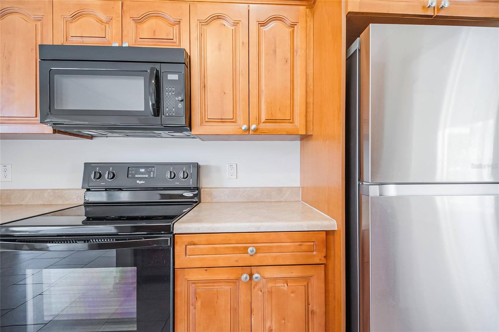 OAK MANOR - Residential