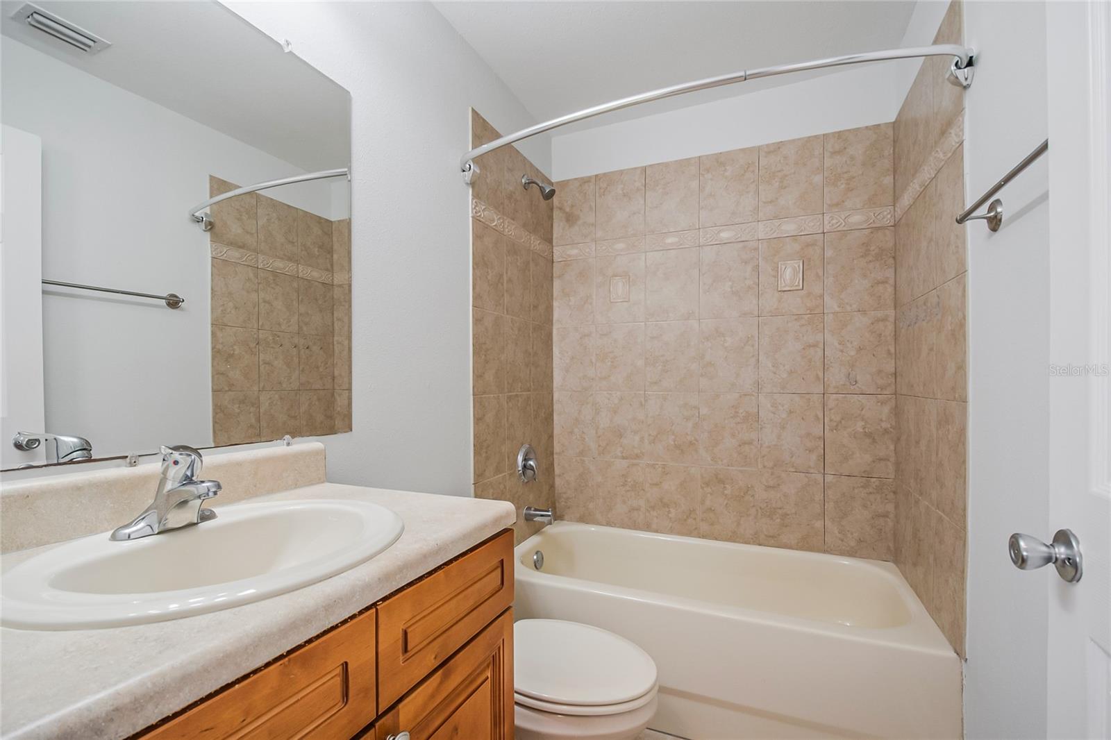 OAK MANOR - Residential