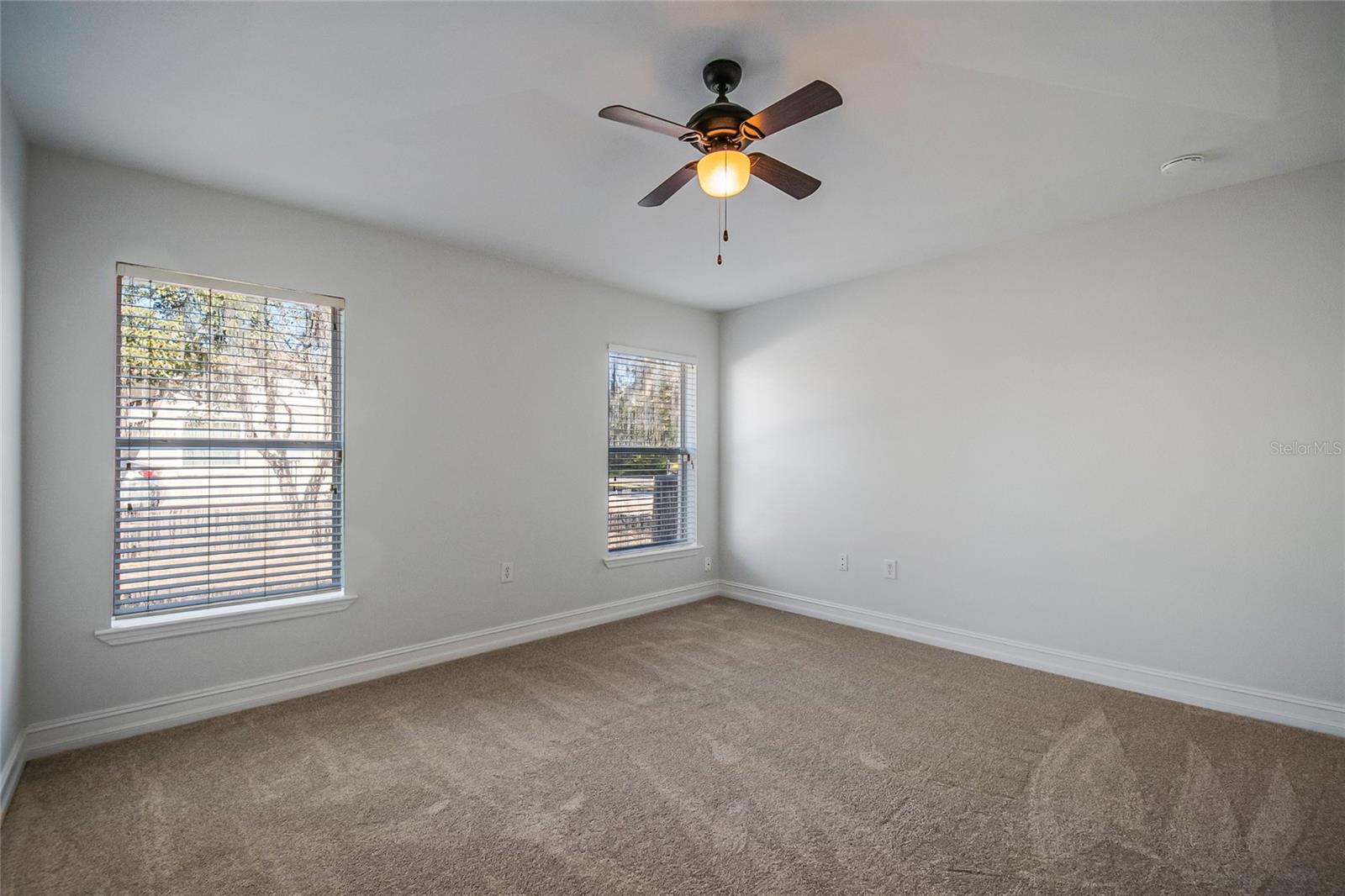 OAK MANOR - Residential