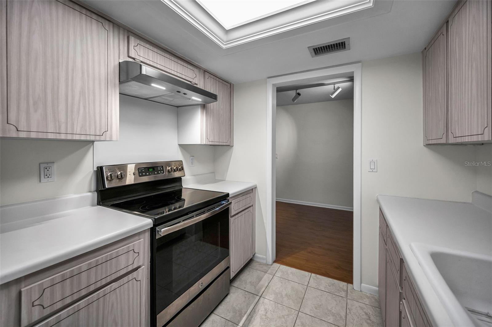 BELLEAIR PALMS TERRACE CONDO 1 - Residential