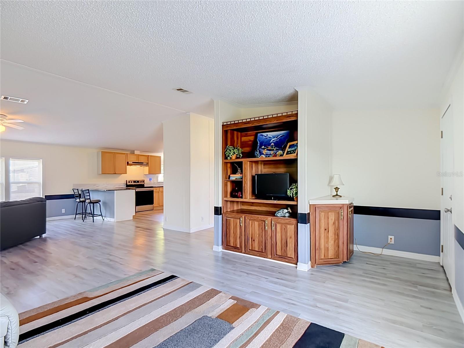 202 WAVERLY LOOP