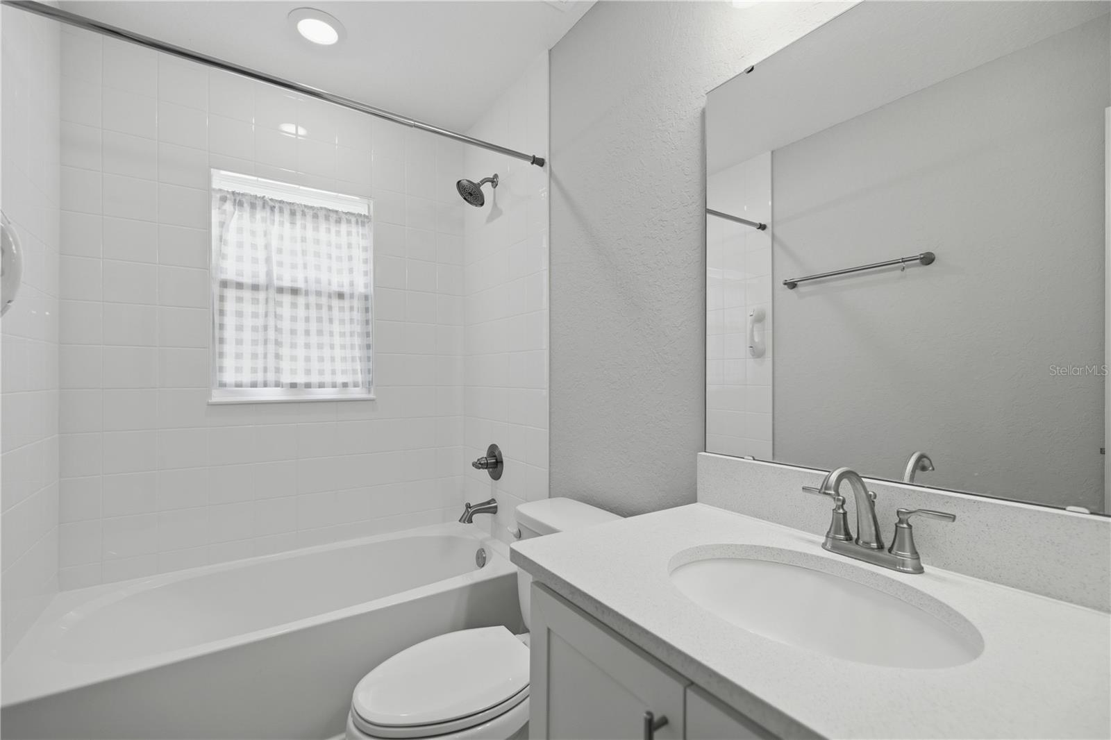 SUMMERCREST - Residential