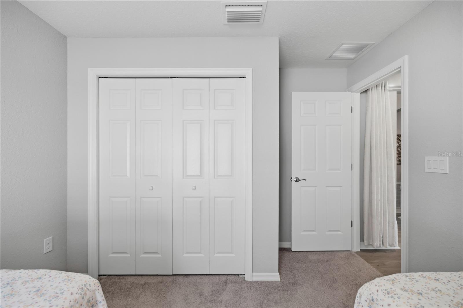 SUMMERCREST - Residential