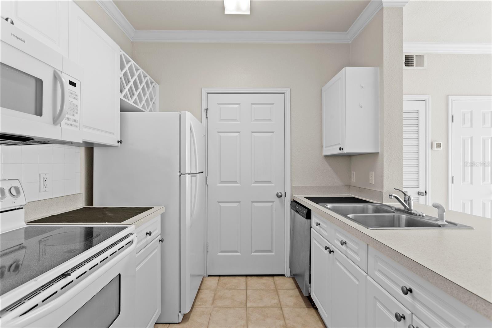 RESIDENCE AT RENAISSANCE - Residential