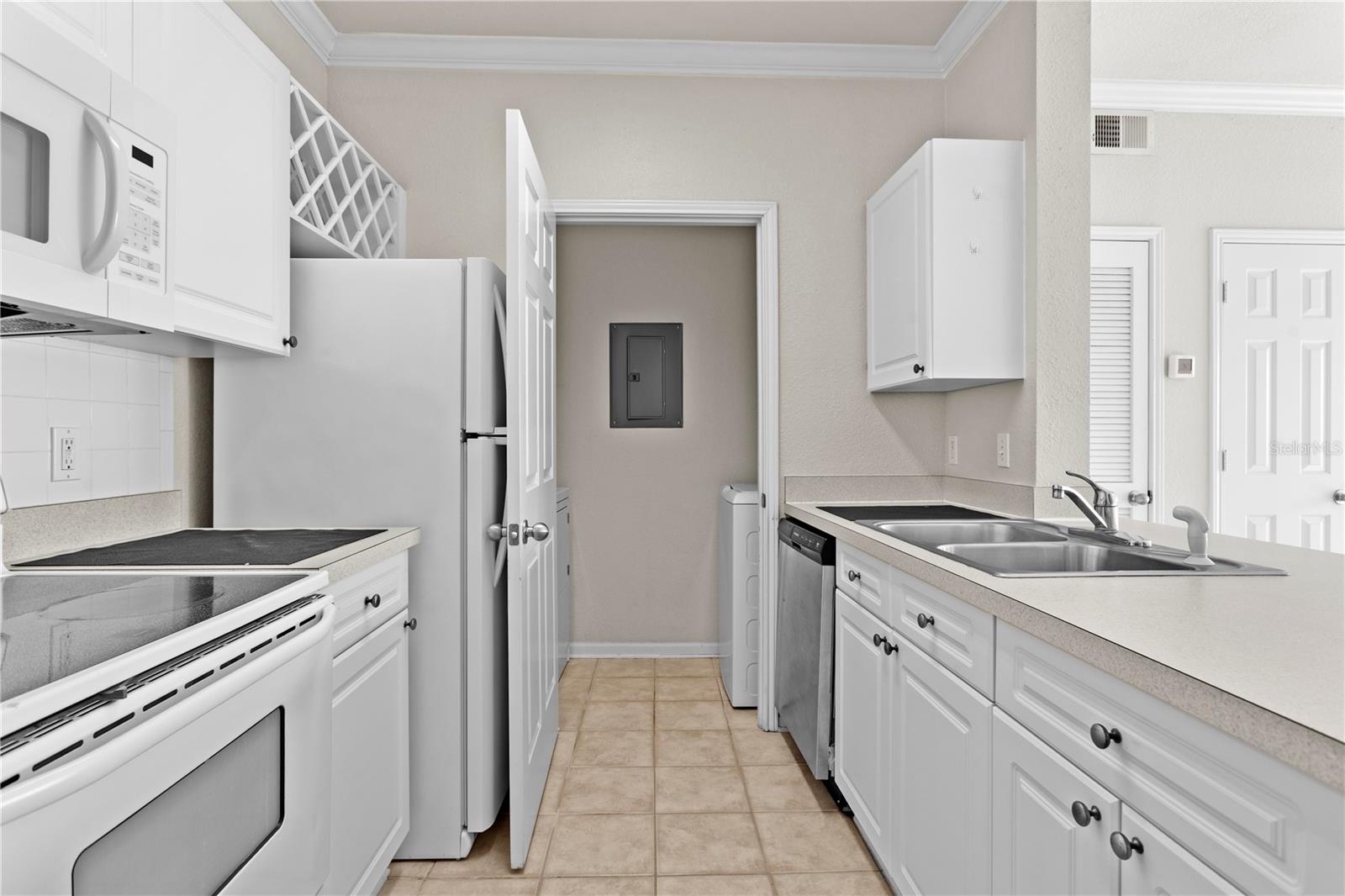 RESIDENCE AT RENAISSANCE - Residential