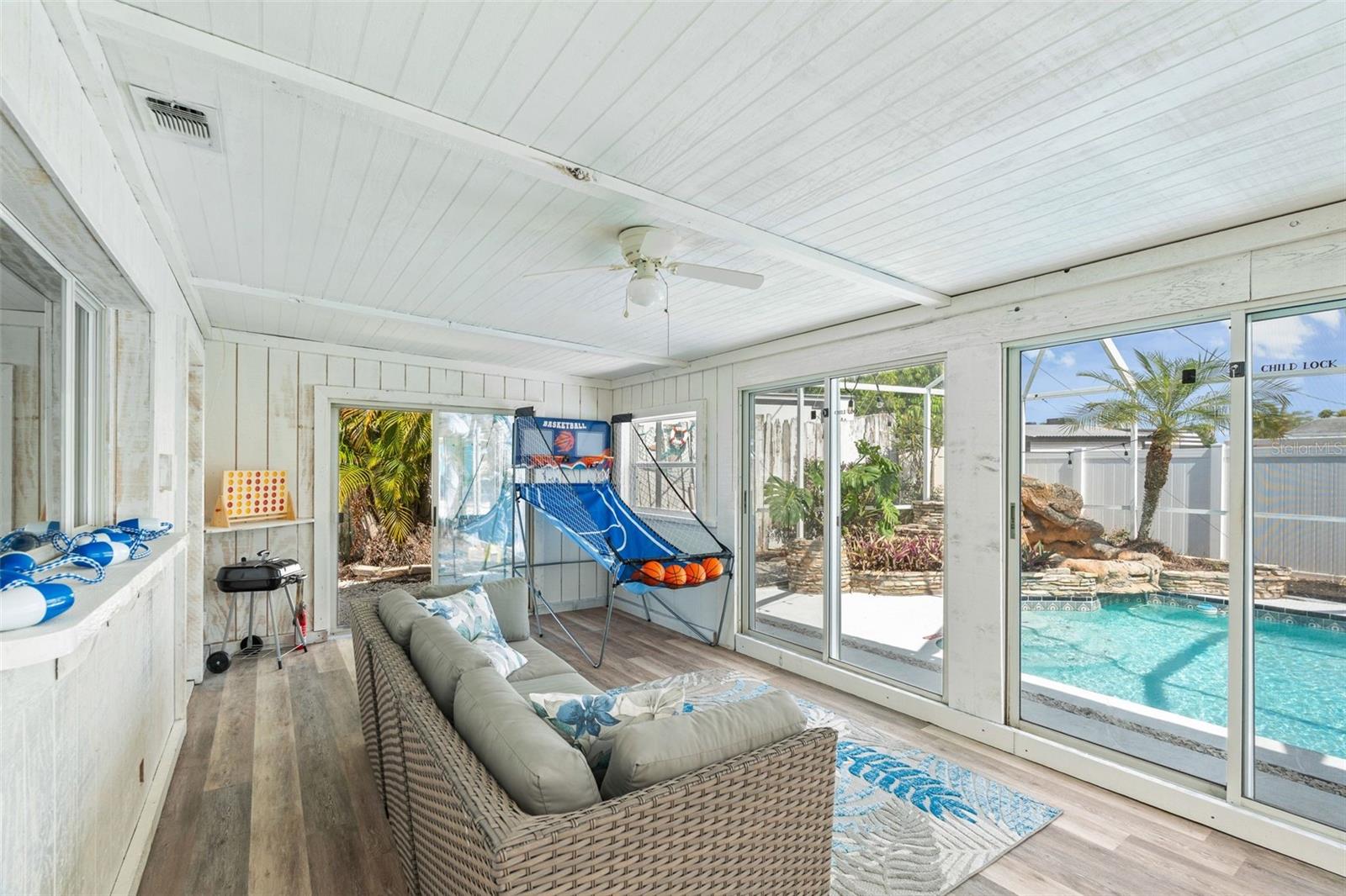 BAYSHORE GARDENS SEC 12 - Residential