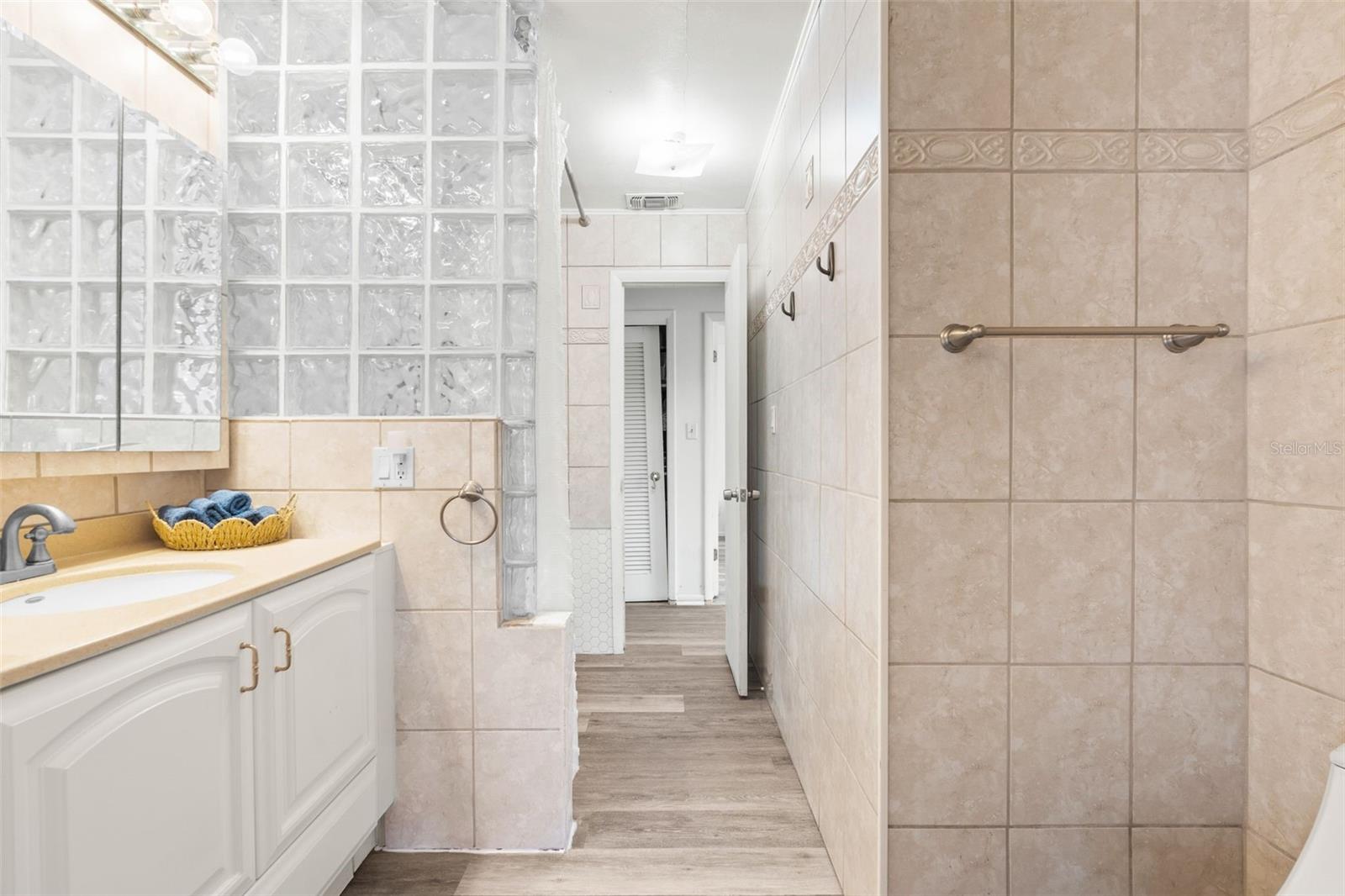 BAYSHORE GARDENS SEC 12 - Residential