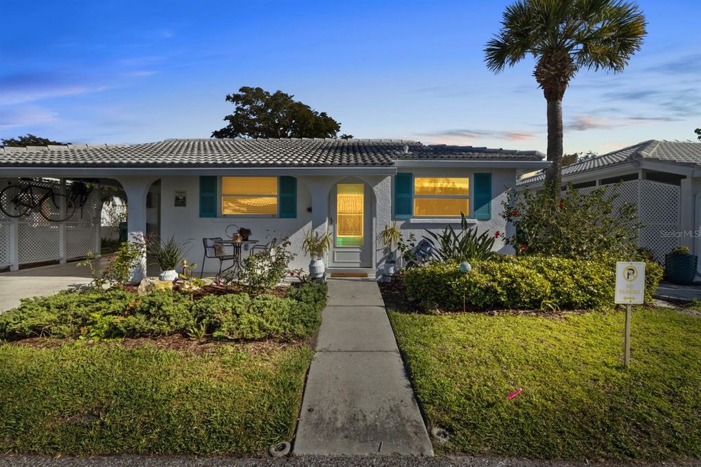 Photo of 604 Spanish Drive N, Longboat Key, FL 34228 (MLS # A4687282)