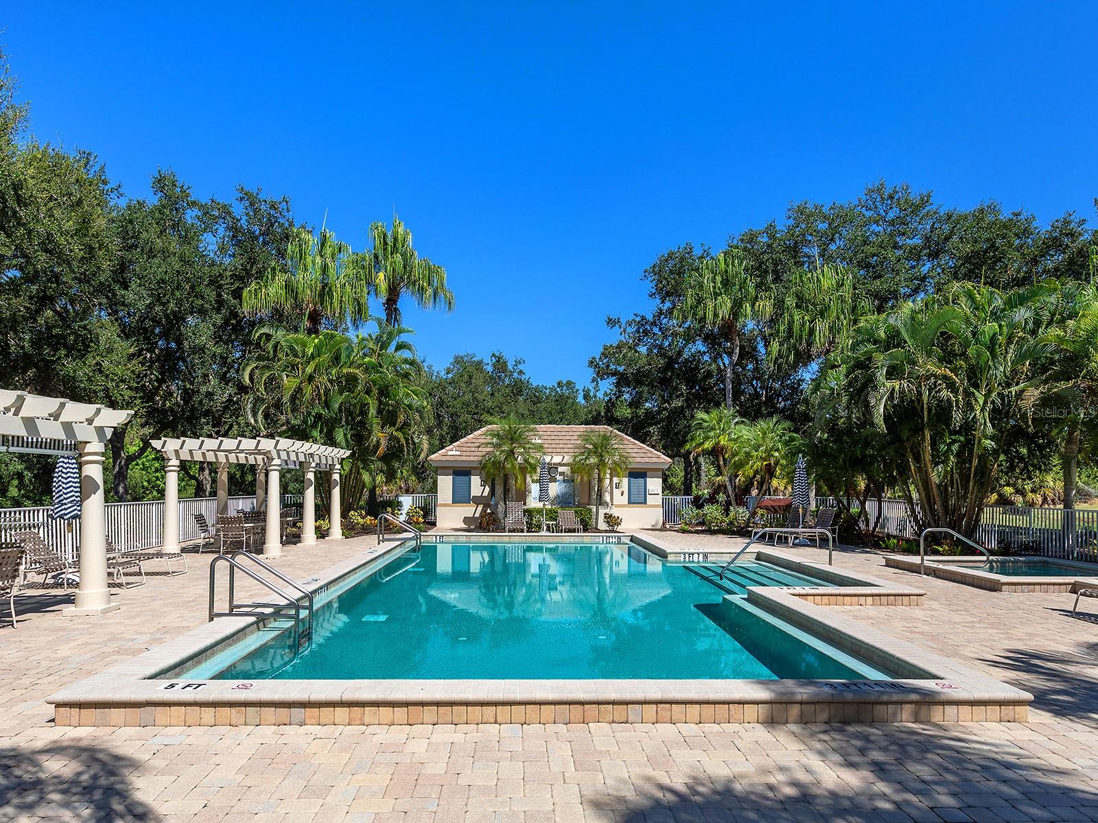 LAKEWOOD RANCH COUNTRY CLUB VILLAGE D 1 - Residential