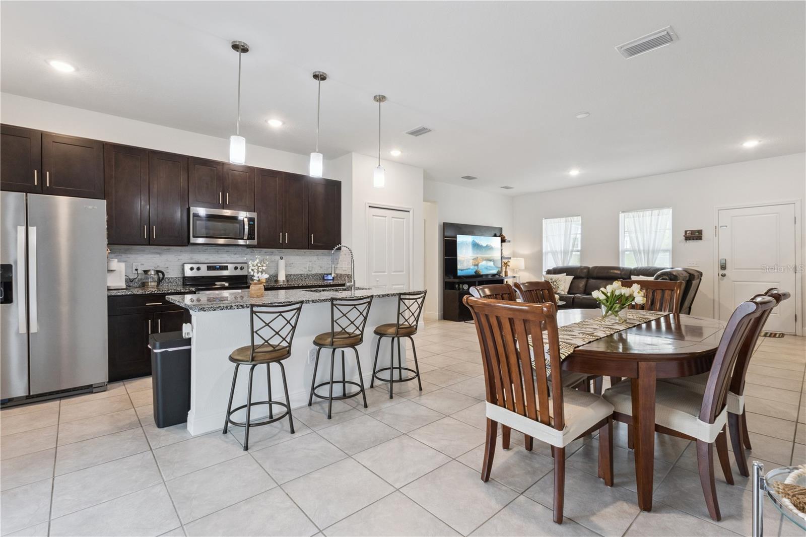 MARION OAKS - Residential