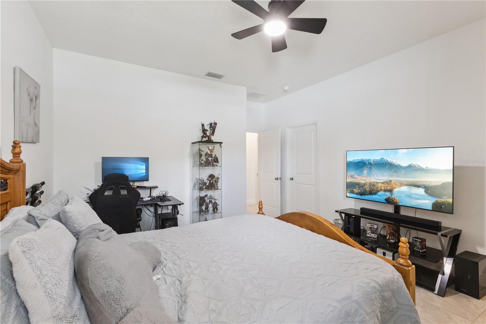 MARION OAKS - Residential