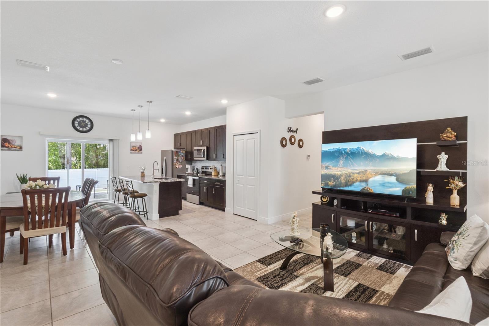 MARION OAKS - Residential