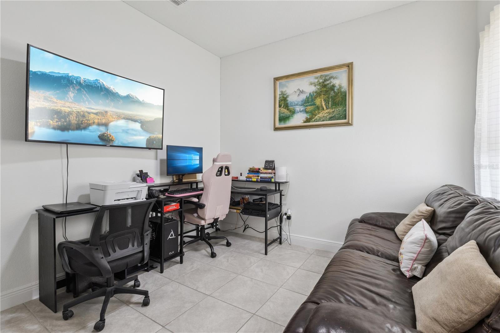 MARION OAKS - Residential