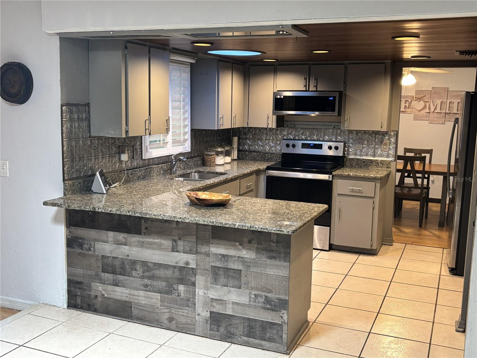 DEEP FOREST VILLAGE - Residential