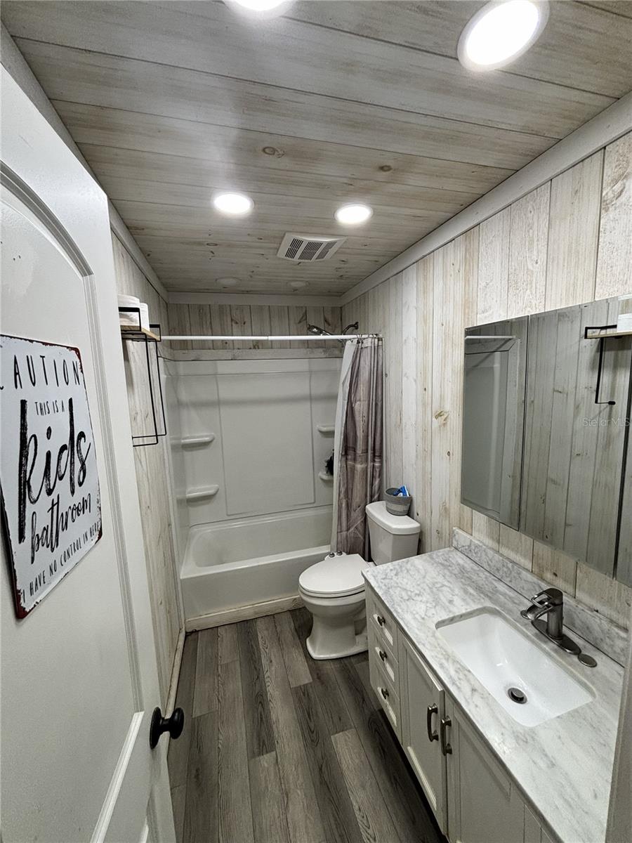 DEEP FOREST VILLAGE - Residential