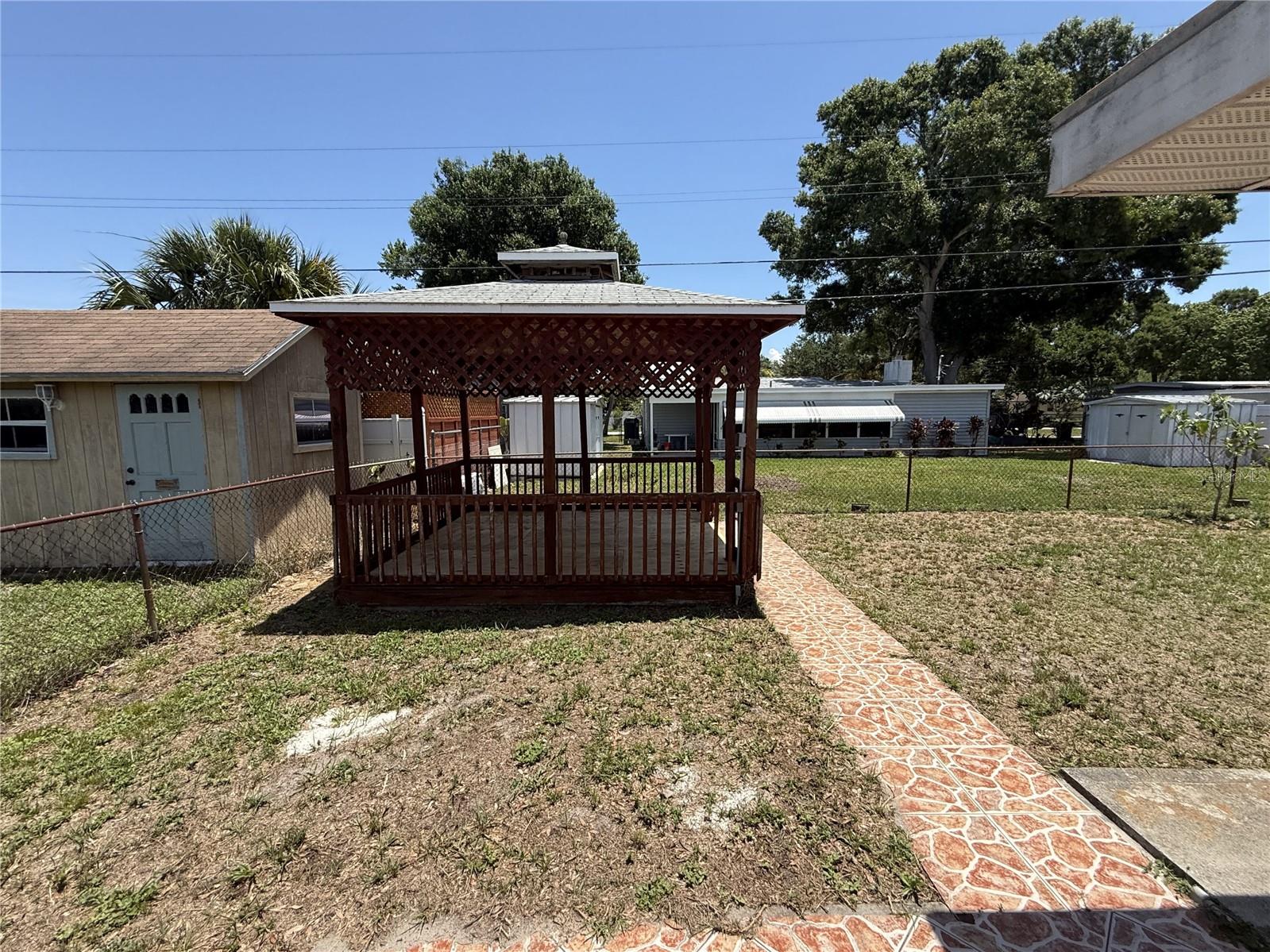 MEADOW LAWN 2ND ADD - Residential