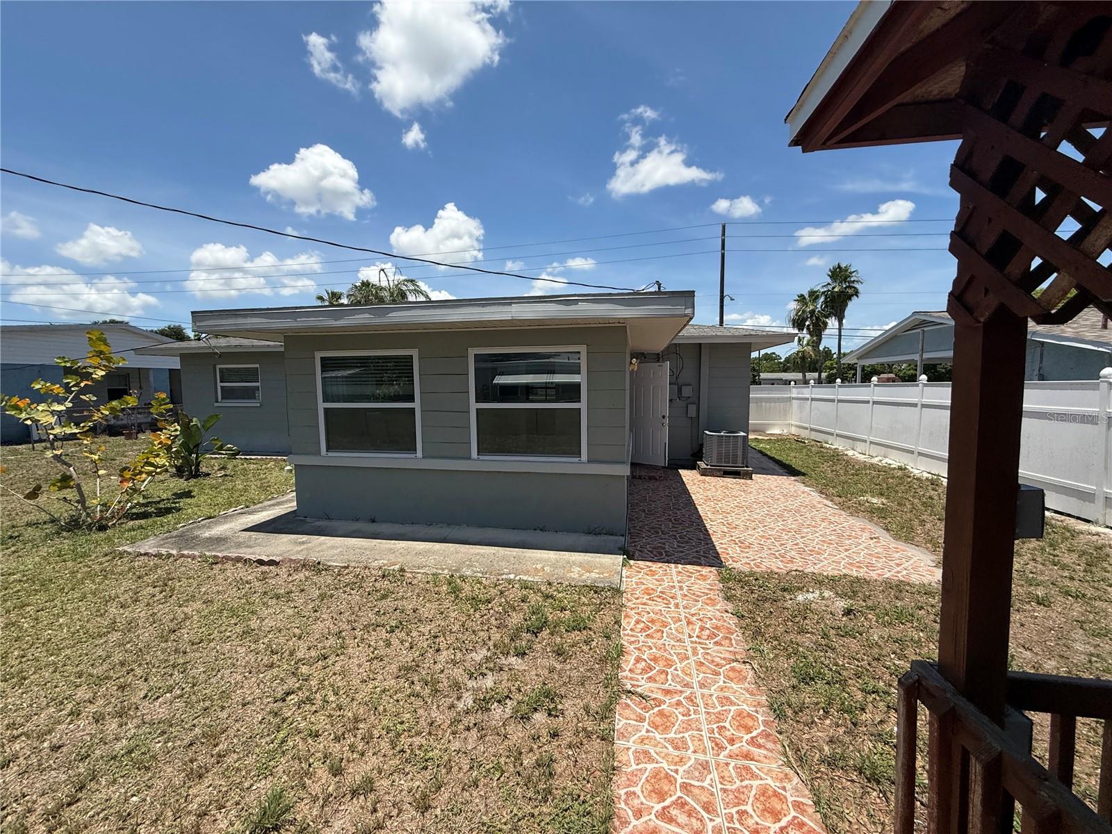 MEADOW LAWN 2ND ADD - Residential