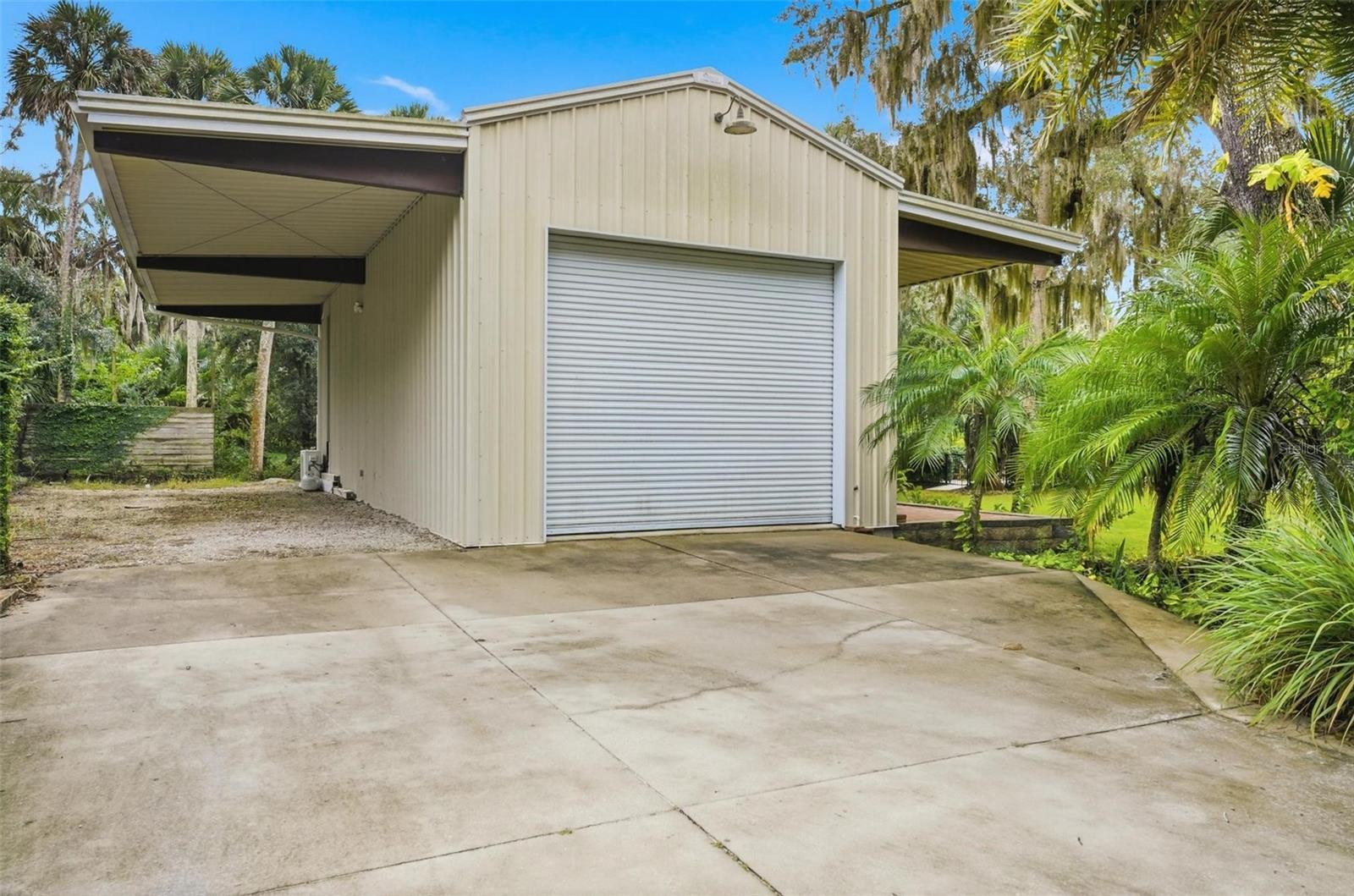 LIKENS SUBD LOTS 27 & 28 OR 289 PG 765 OR 397 PG 1 - Residential