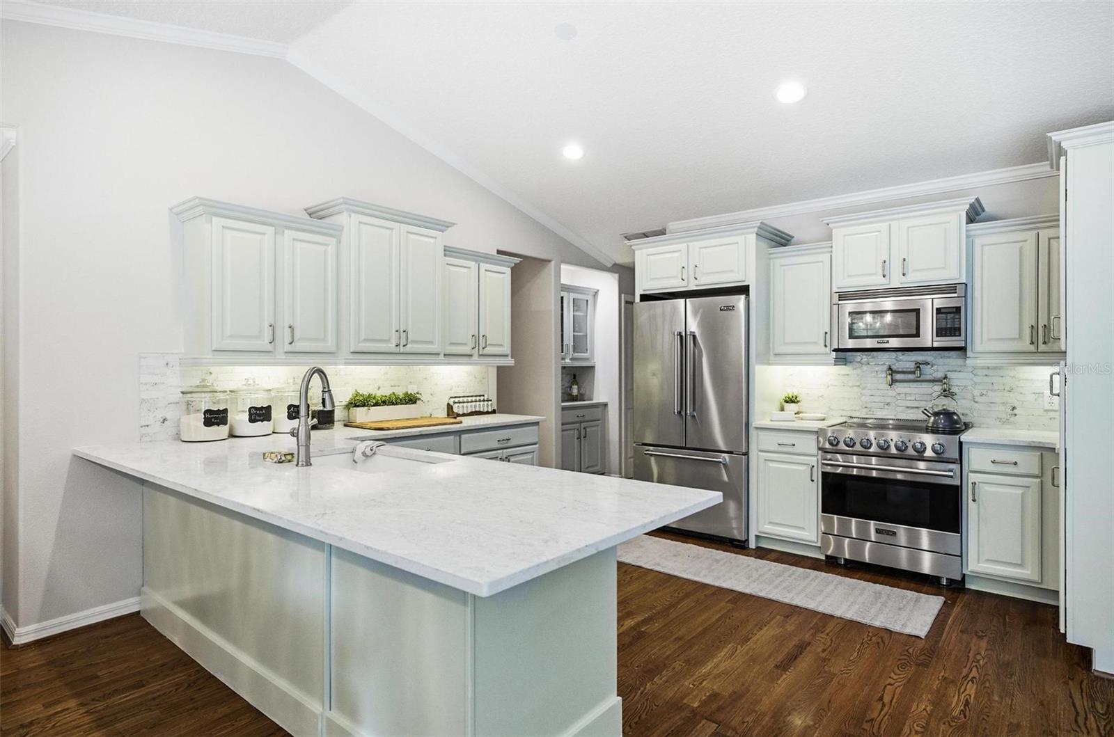 LIKENS SUBD LOTS 27 & 28 OR 289 PG 765 OR 397 PG 1 - Residential