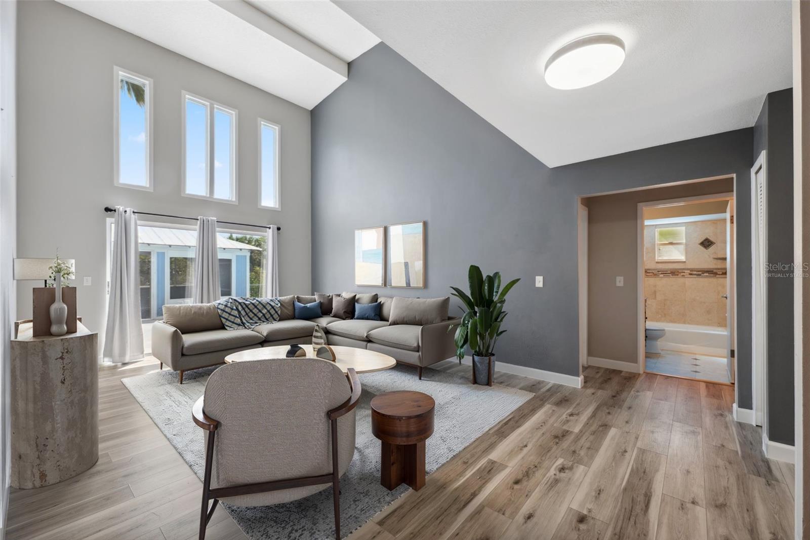 428 KLOSTERMAN ROAD W