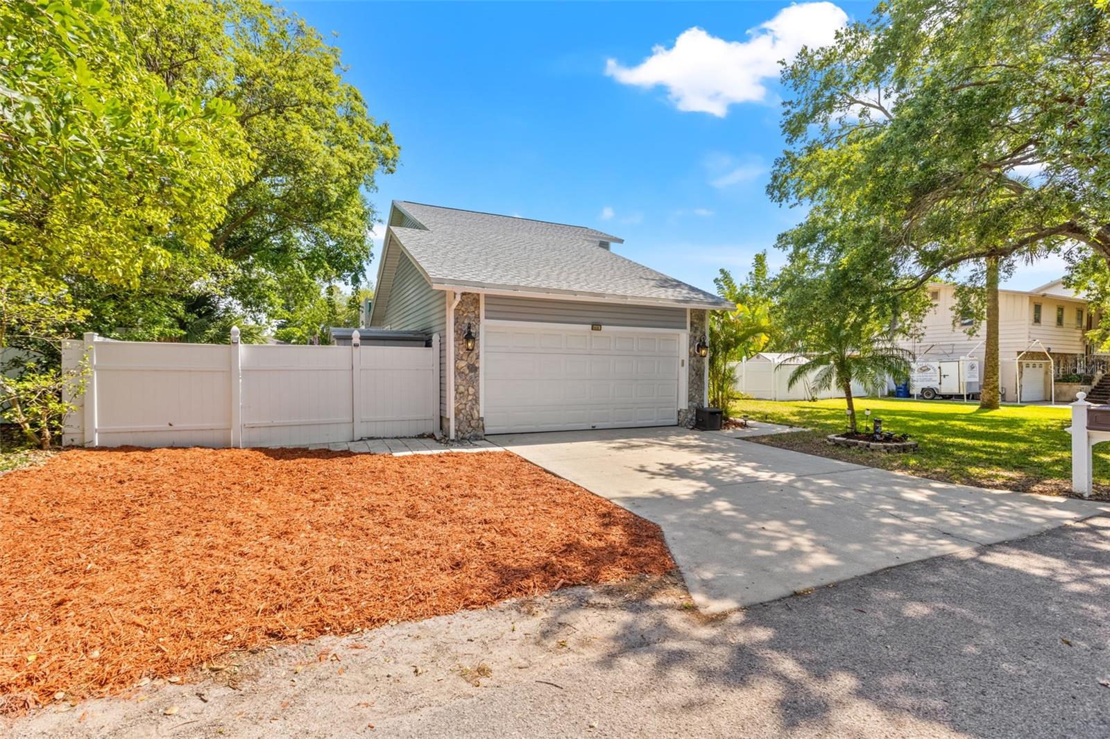 428 KLOSTERMAN ROAD W