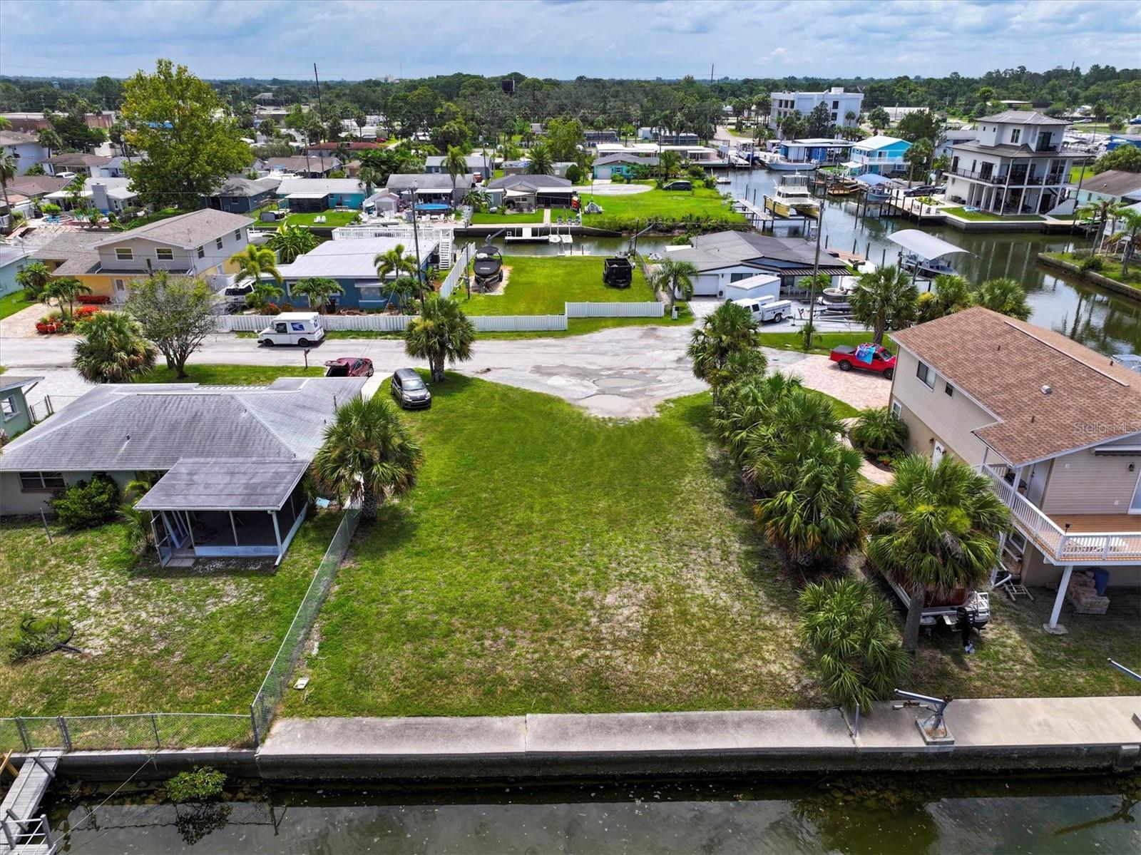 HUDSON BEACH ESTATES - Land