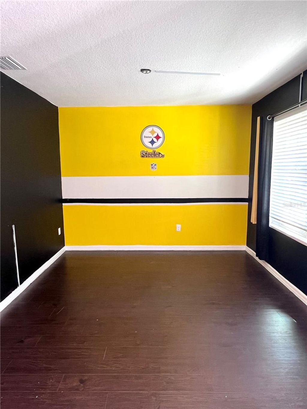 Photo of 321 Blue Point Drive, Ruskin, FL 33570 (MLS # TB8453297)