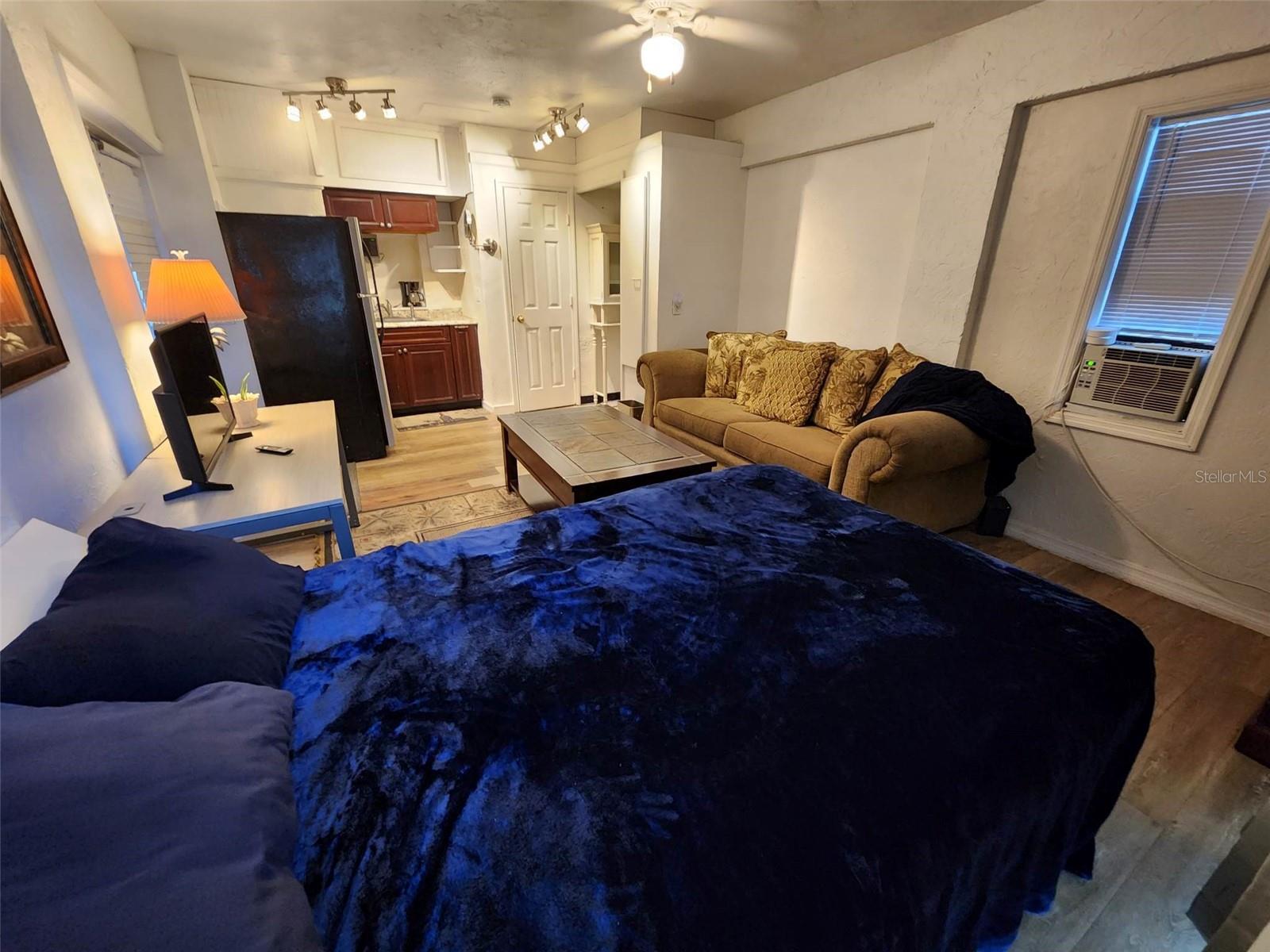 POS SUB OF BLKS G & H - Residential