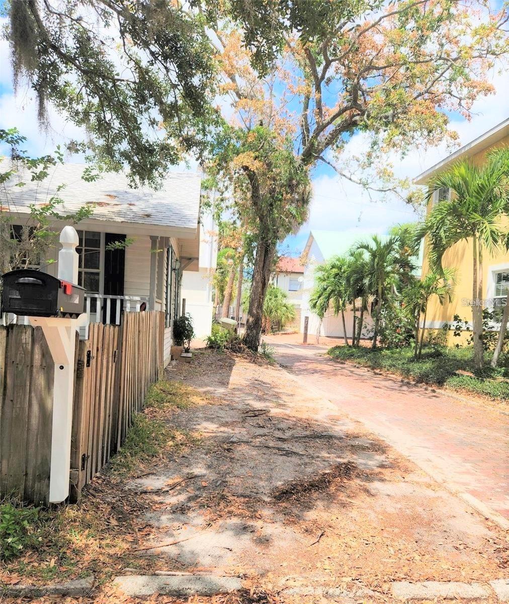 POS SUB OF BLKS G & H - Residential