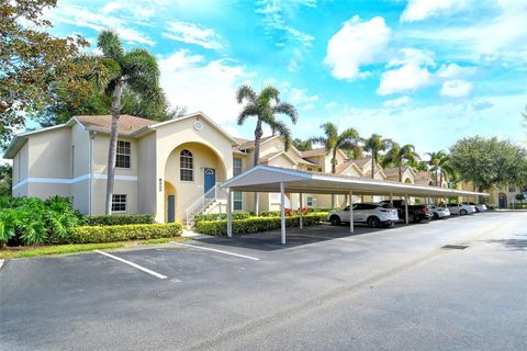 Photo of 8355 Glenrose Way #114, Sarasota, FL 34238 (MLS # A4667664)