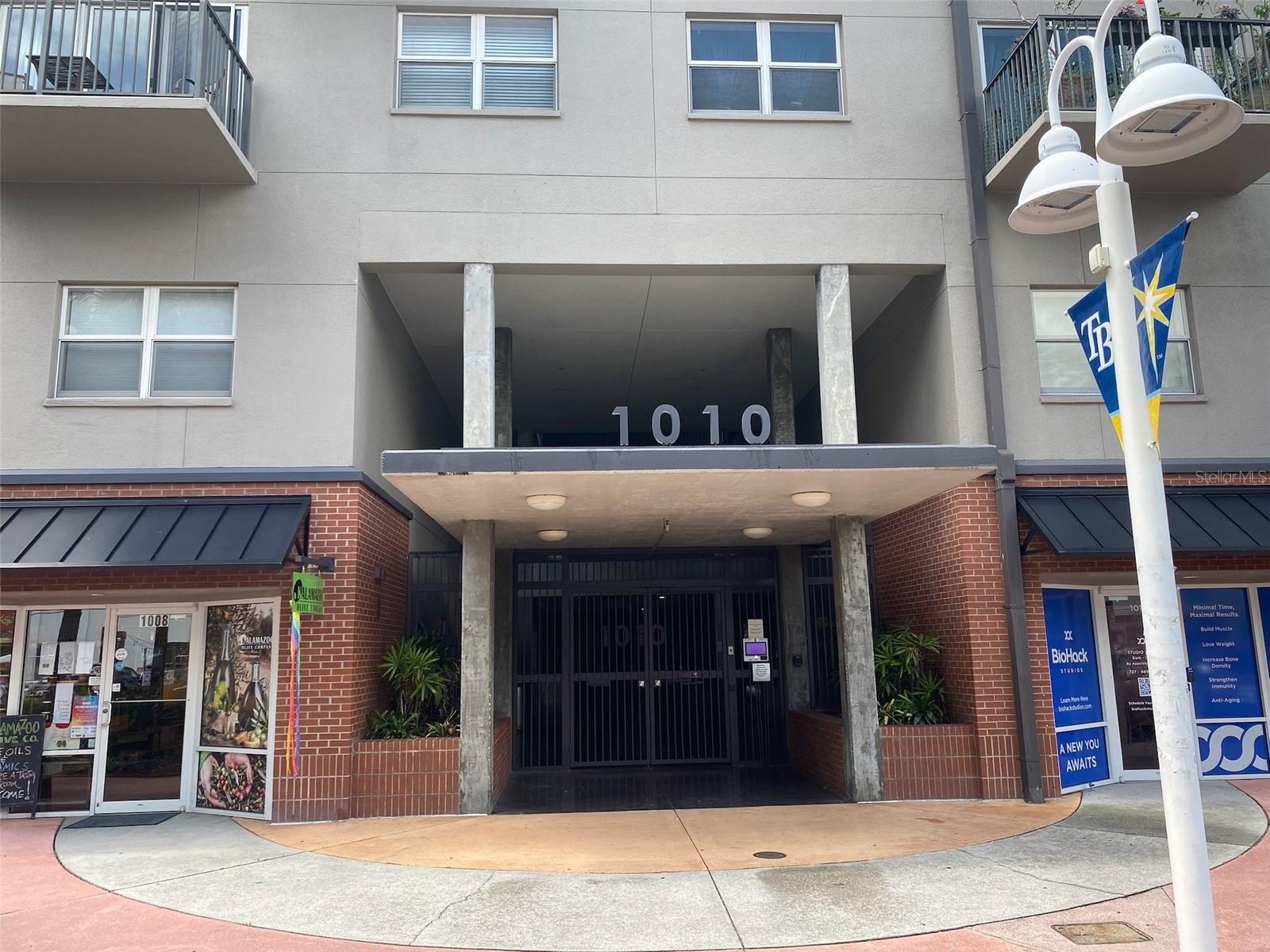 1010 CENTRAL AVENUE 106