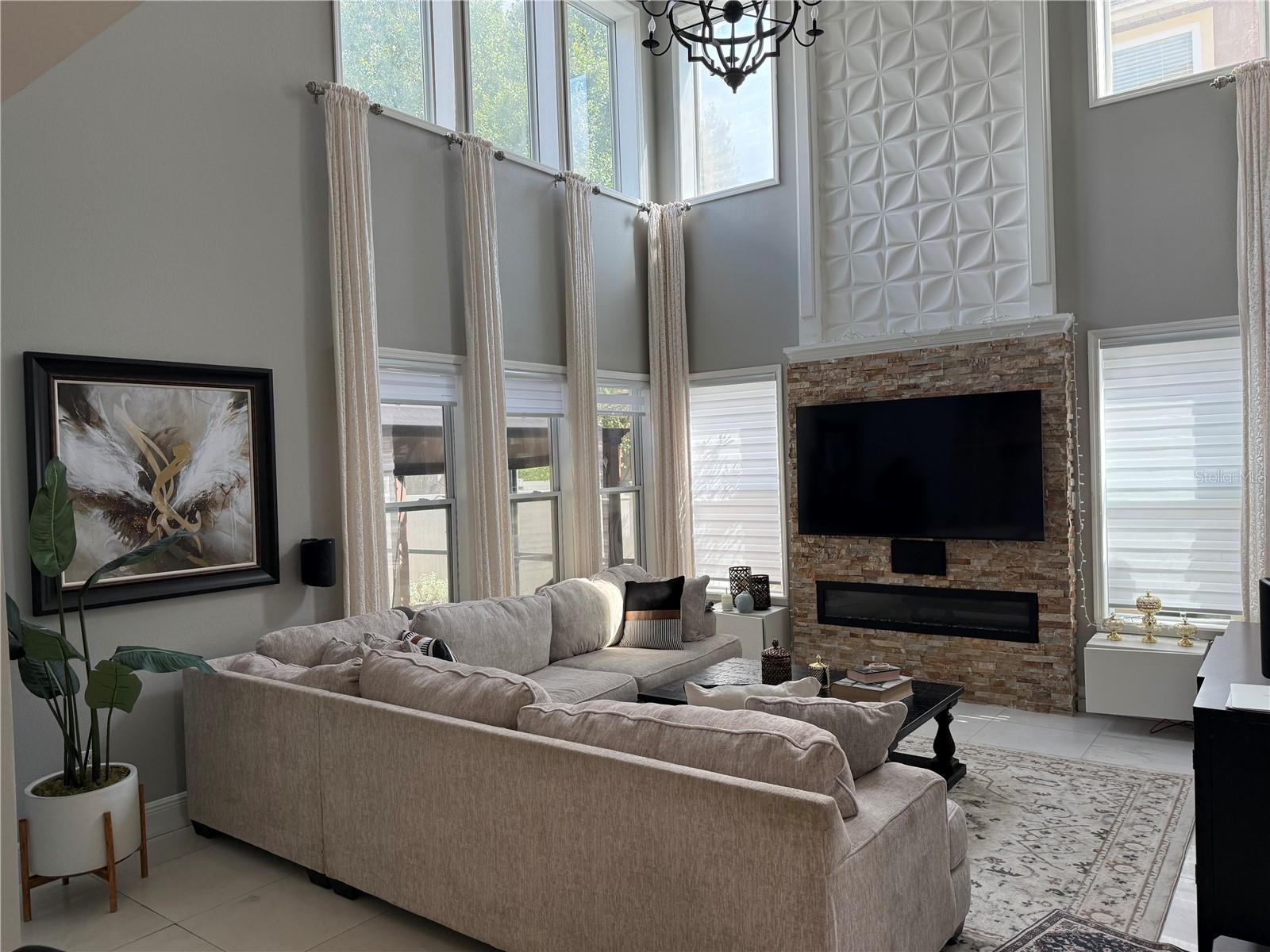 LAKES/WINDERMERE PH 04 - Residential