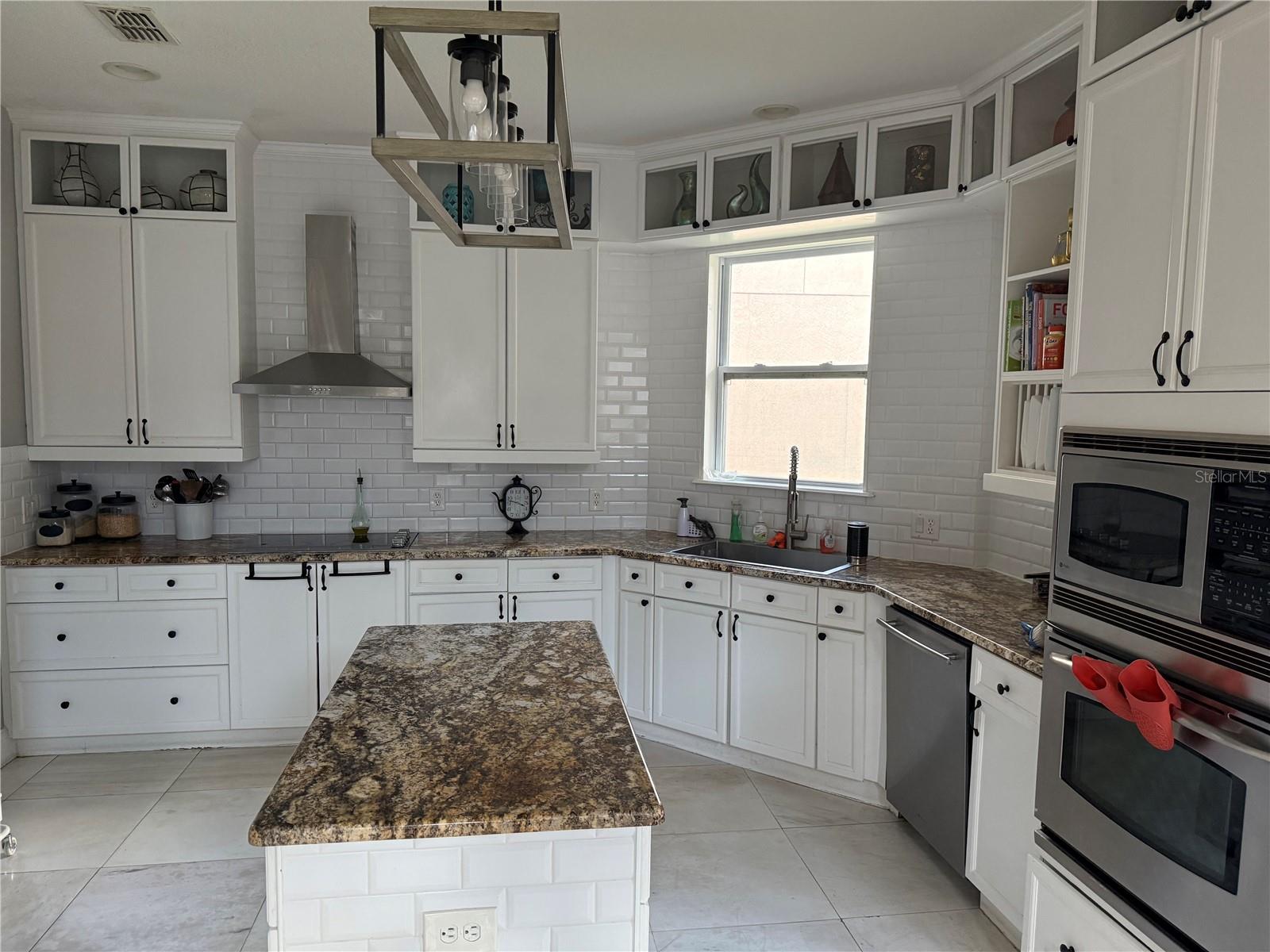 LAKES/WINDERMERE PH 04 - Residential