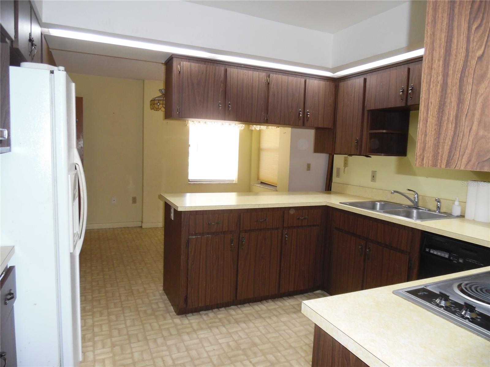 POSTAL COLONY CO - Residential