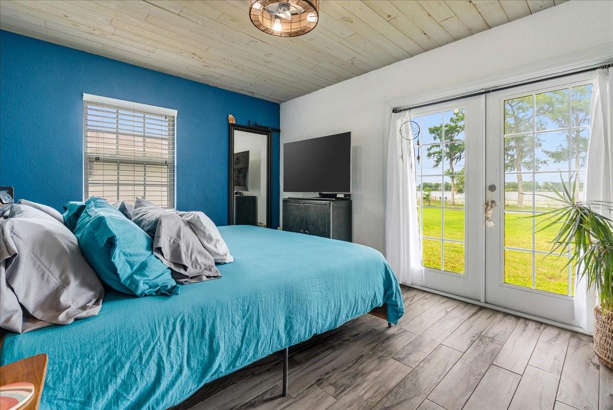 LAKE CECILE PARK - Residential