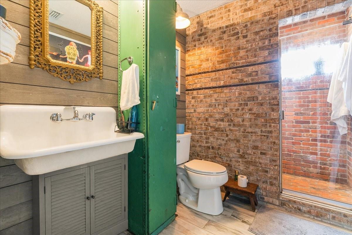 LAKE CECILE PARK - Residential