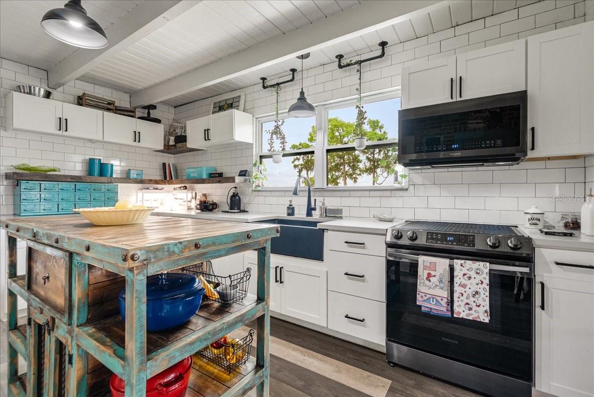 LAKE CECILE PARK - Residential