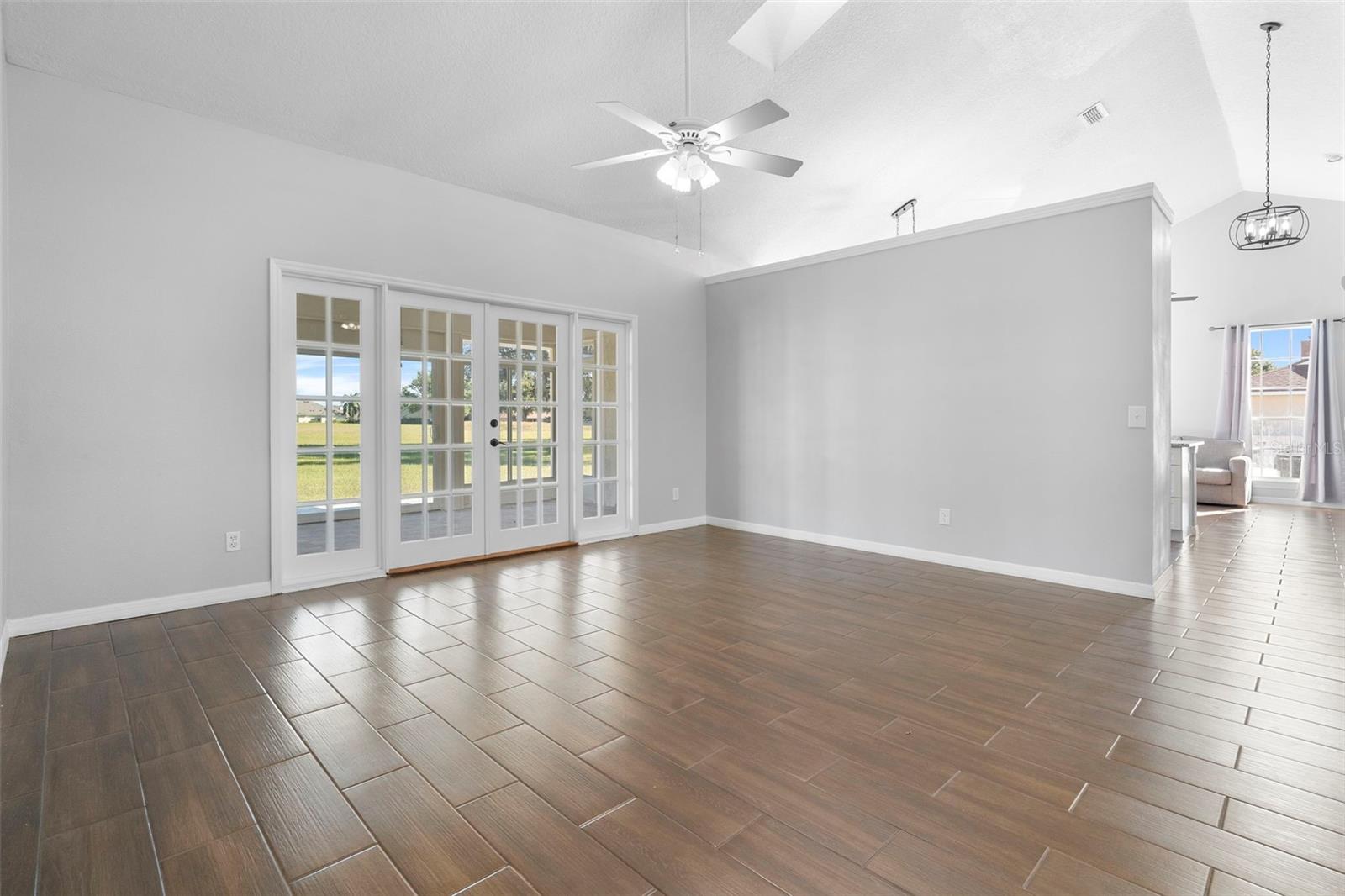 ERROL ESTATE - Residential