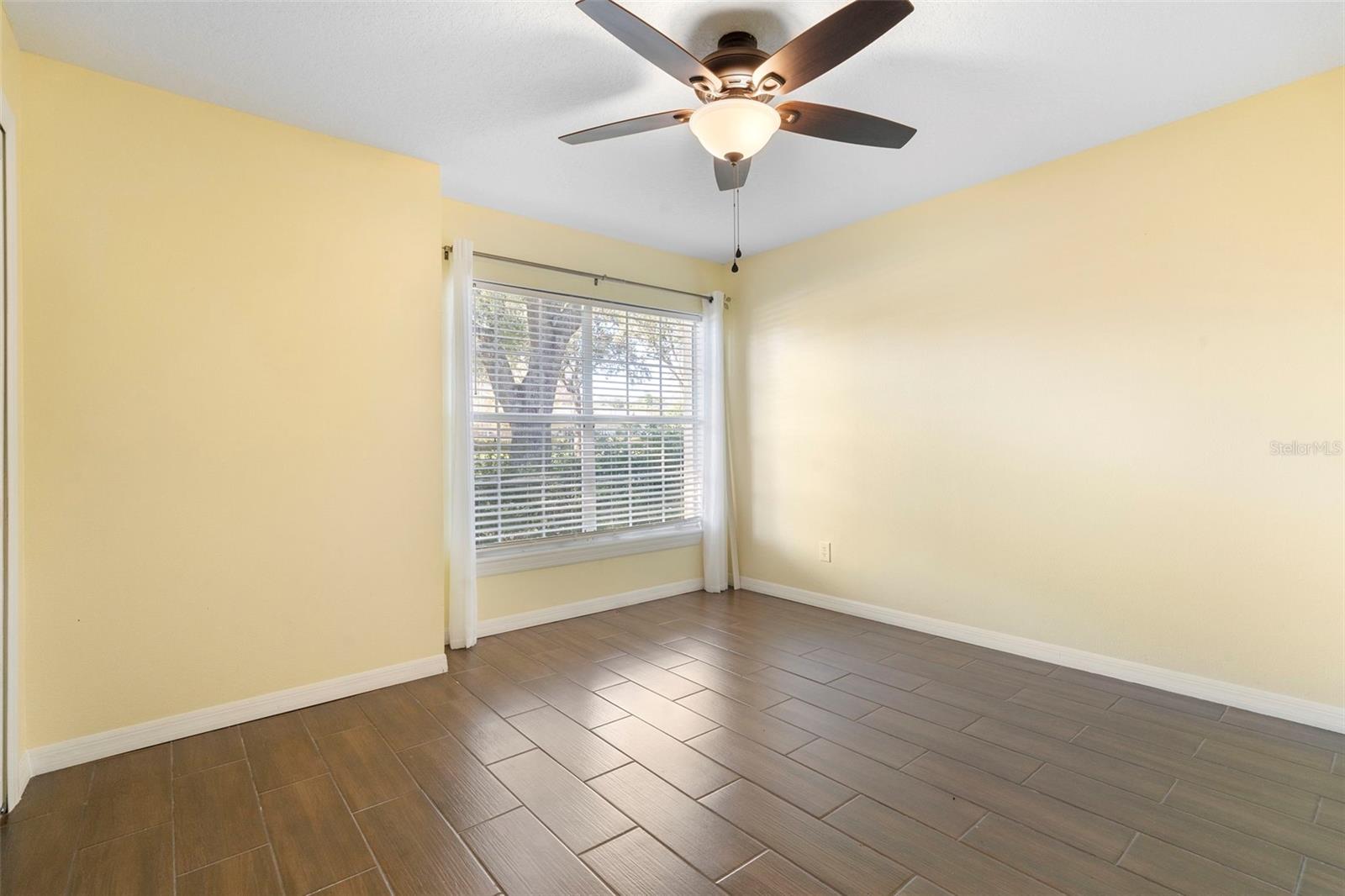 ERROL ESTATE - Residential