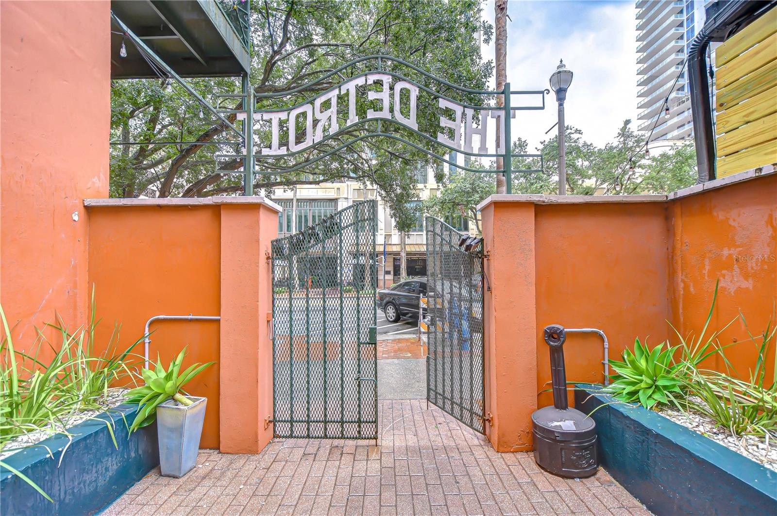 215 CENTRAL AVENUE 2B