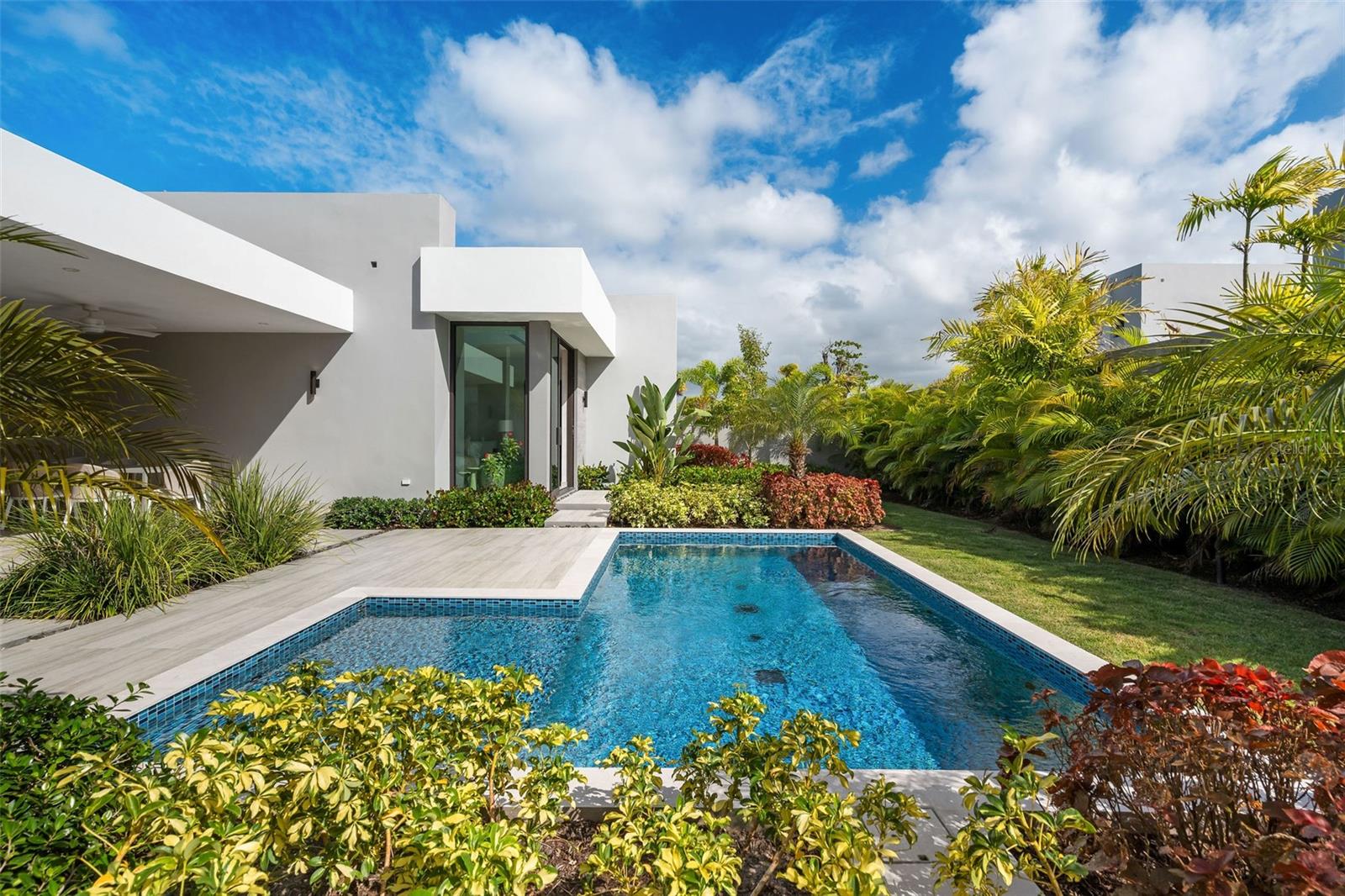 THE ISLES AT DORADO BEACH - Residential