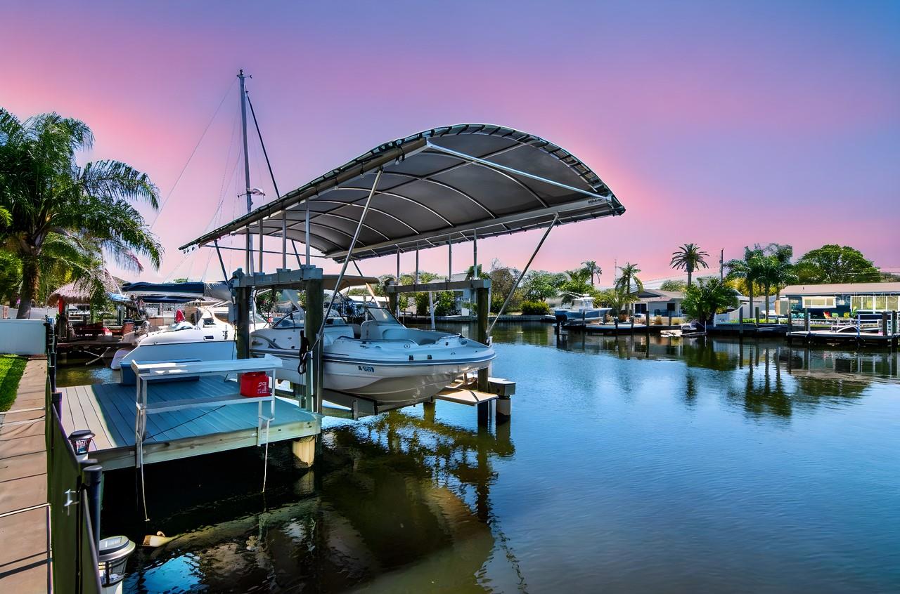 BAYWOOD VILLAGE SEC 3 - Residential