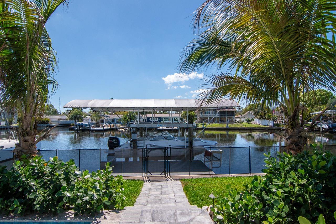 BAYWOOD VILLAGE SEC 3 - Residential