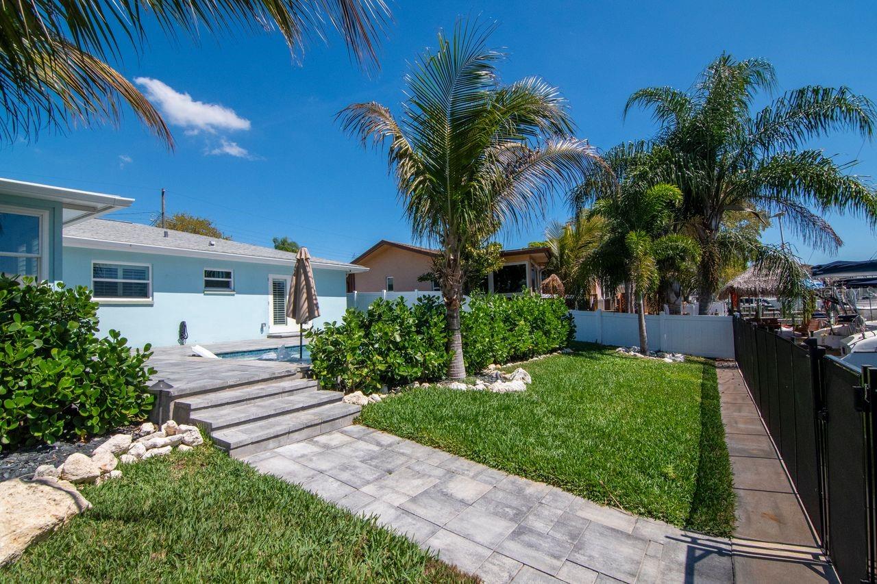 BAYWOOD VILLAGE SEC 3 - Residential