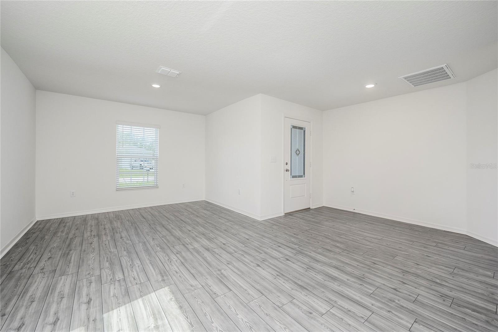 409 ASHBURY WAY