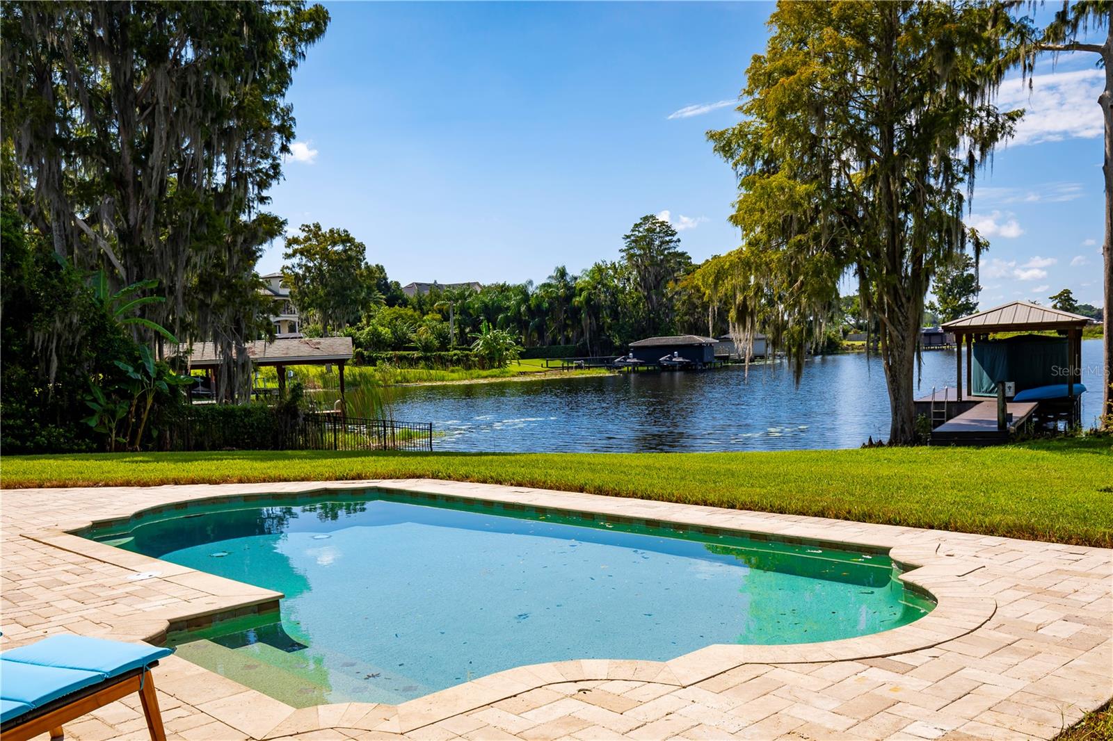 ACREAGE - Residential