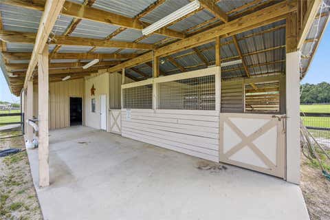Tiny photo for 19630 SE 15th Place, Morriston, FL 32668 (MLS # OM726164)