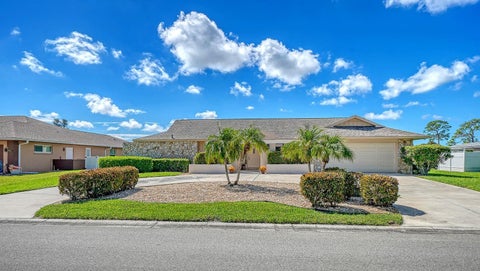 Photo of 3708 Torrey Pines Way, Sarasota, FL 34238 (MLS # A4707203)