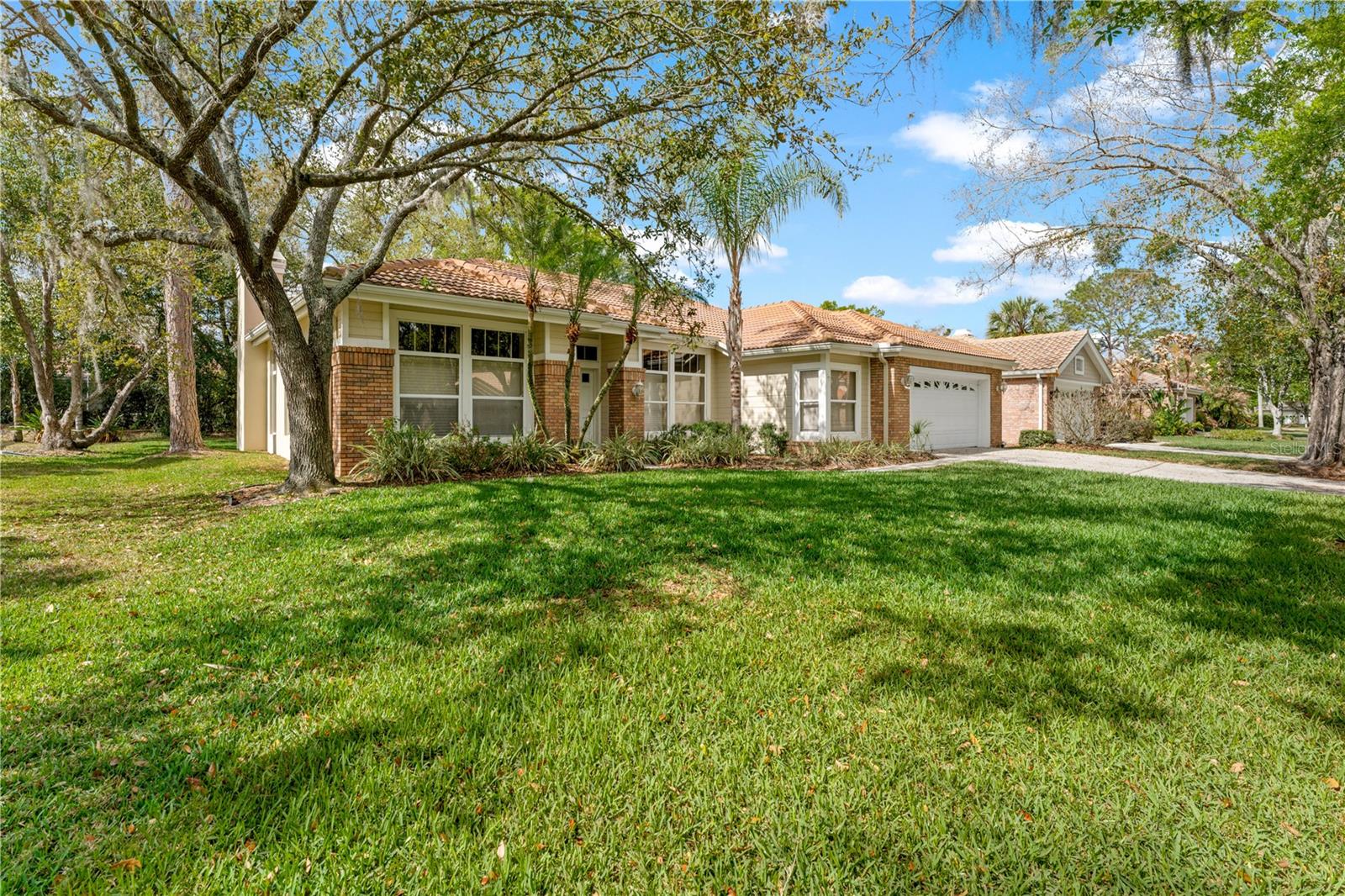 HUNTER'S GREEN, HUNTERS GREEN - Residential