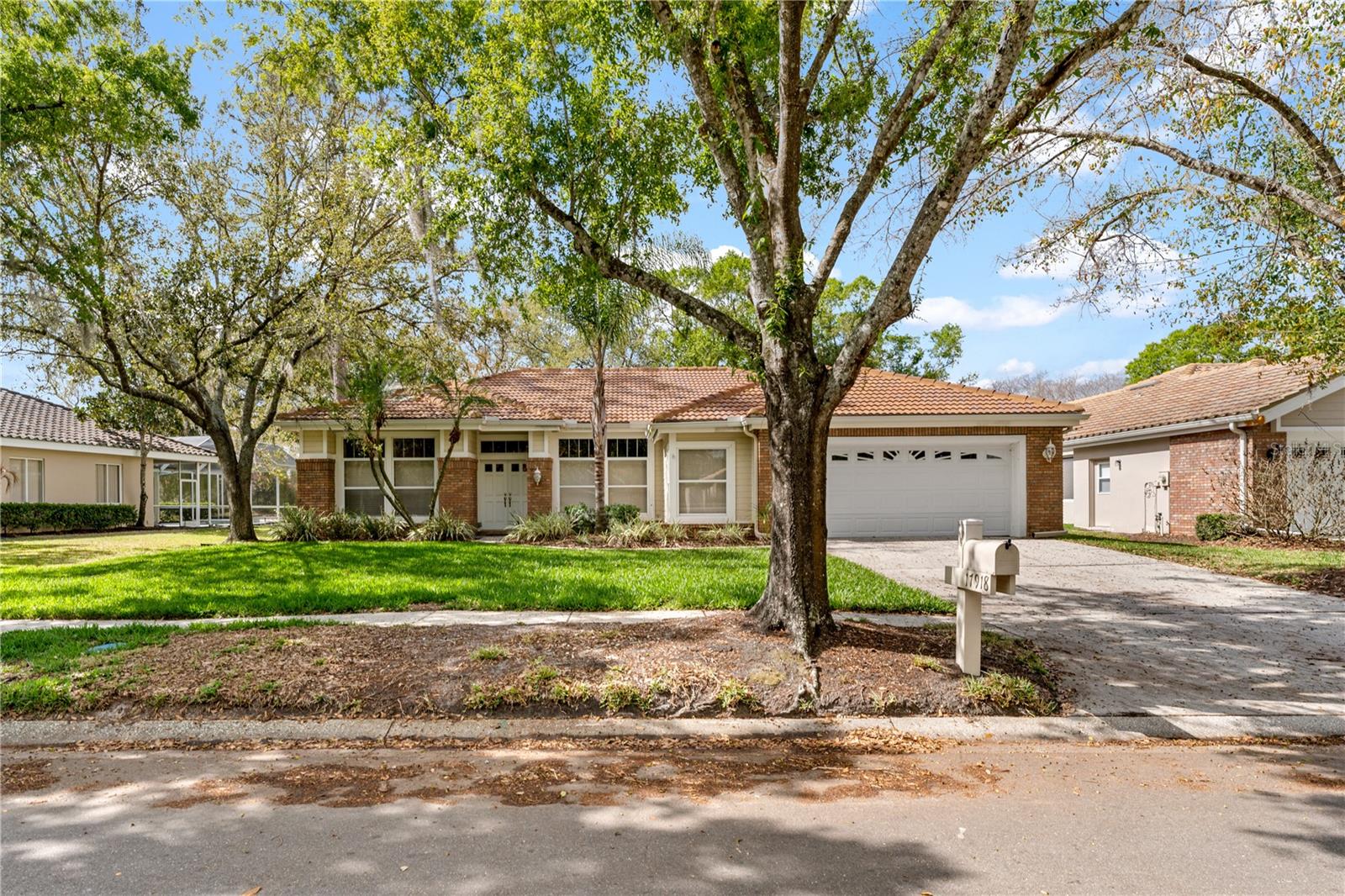 HUNTER'S GREEN, HUNTERS GREEN - Residential